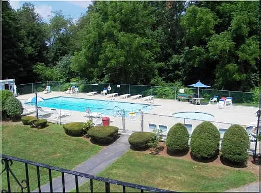 1 bed, 634 sqft, $1,950 — Photo 3