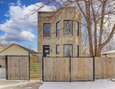 613 N Christiana Ave, Chicago, IL, 60624