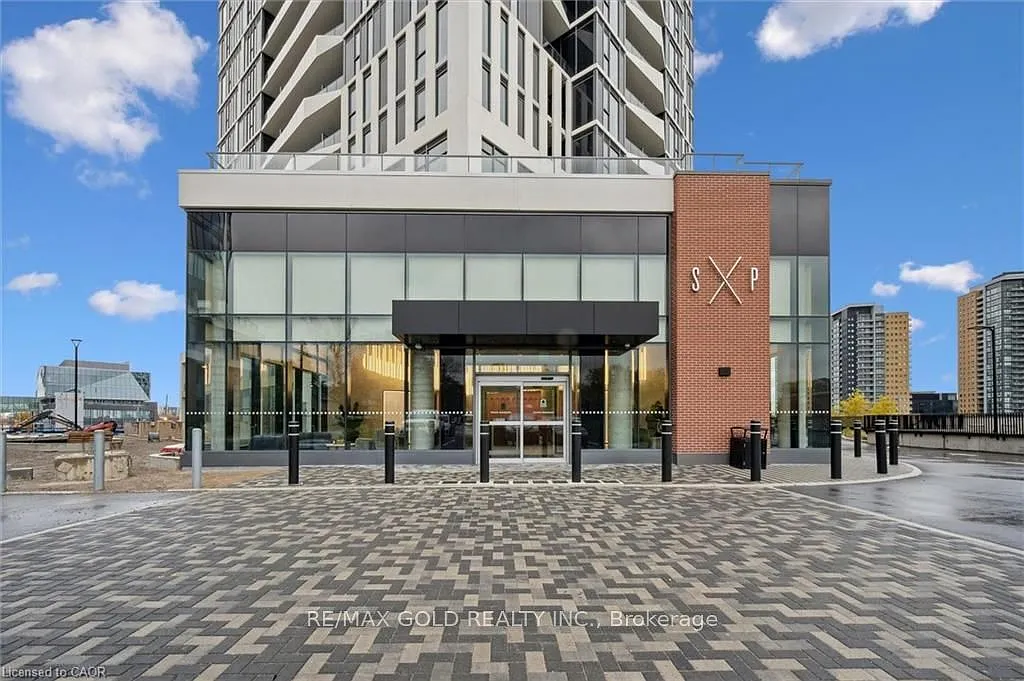 2 bed, $1,900 — Photo 1