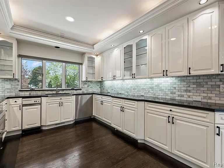 1762 Saint Johns Ct — Photo 12