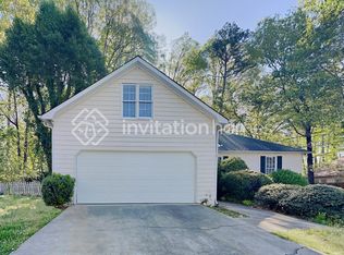 561 Black Creek Dr, Lawrenceville, GA