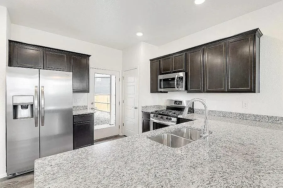3 bed, 1539 sqft, $2,650 — Photo 3
