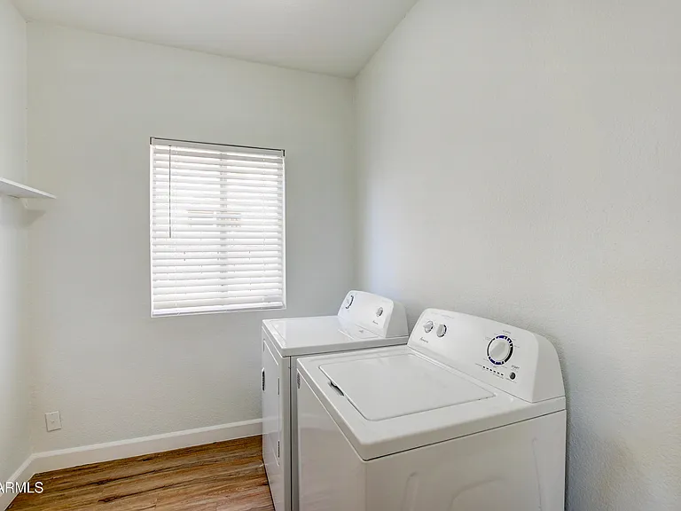 1550 N Sunset Pl — Photo 15