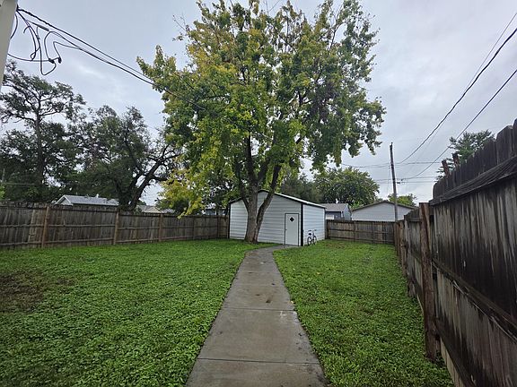 2nd image of 2711 6th Ave