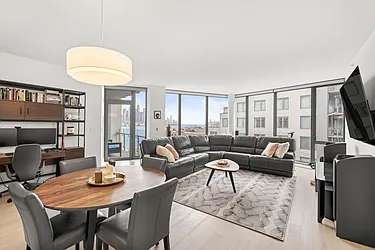 9 Avenue at Port Imperial, #910