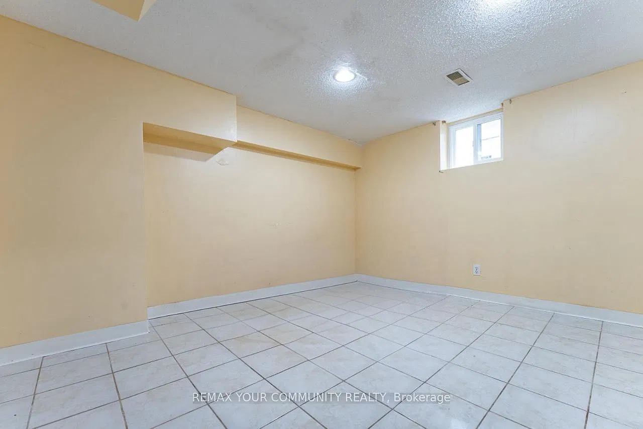 4 bed, $2,800 — Photo 2