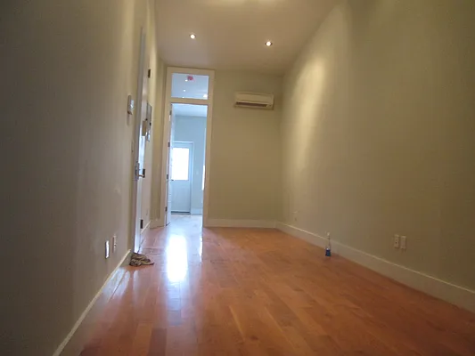 Rented by The Hamilton Group | media 35