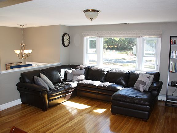5th image of 35 Morse St