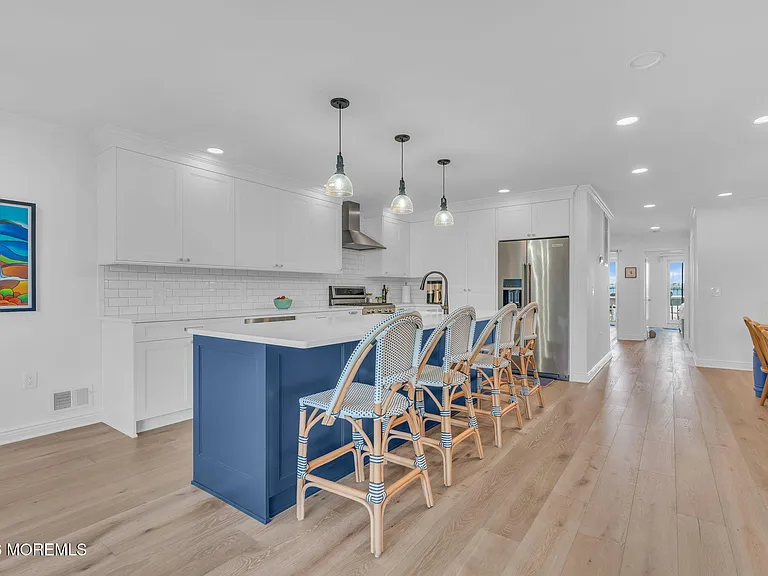 118 Ashley Ave — Photo 5
