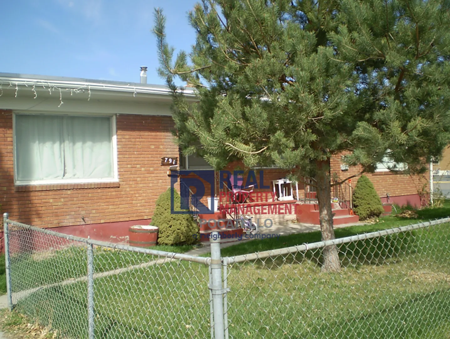 791-793 1/2 McKinley — Photo 1