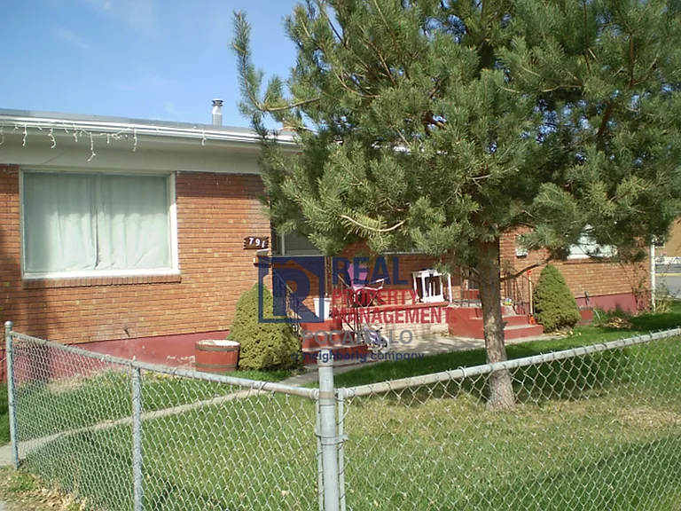 791 & 793 McKinley Ave — Photo 1