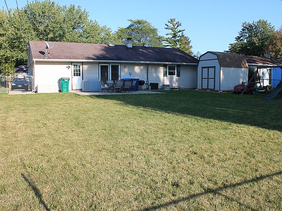 3rd image of 1260 N Elmwood Dr
