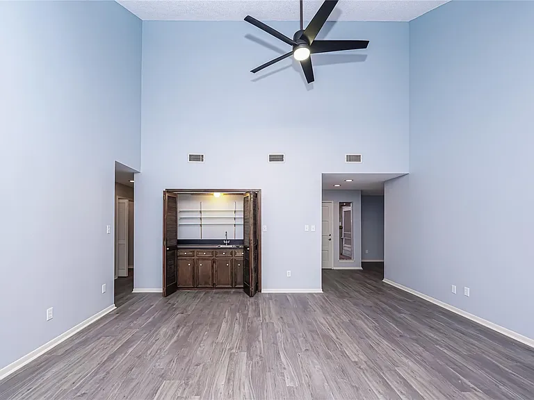 2306 Wallingford Dr — Photo 5