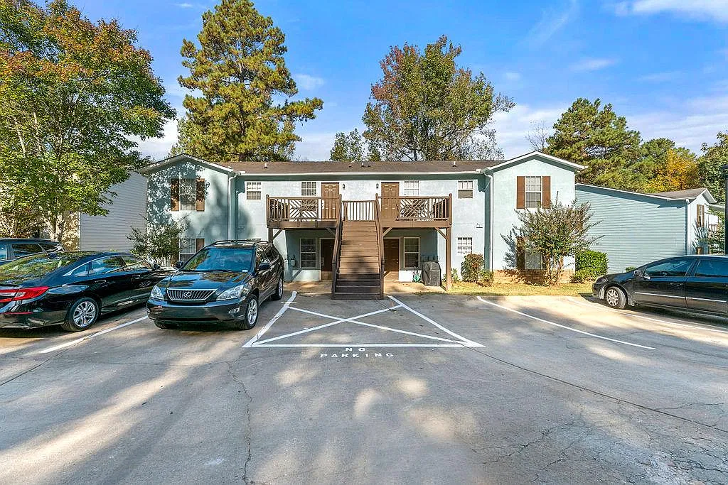 8373 Thomas Rd — Photo 1
