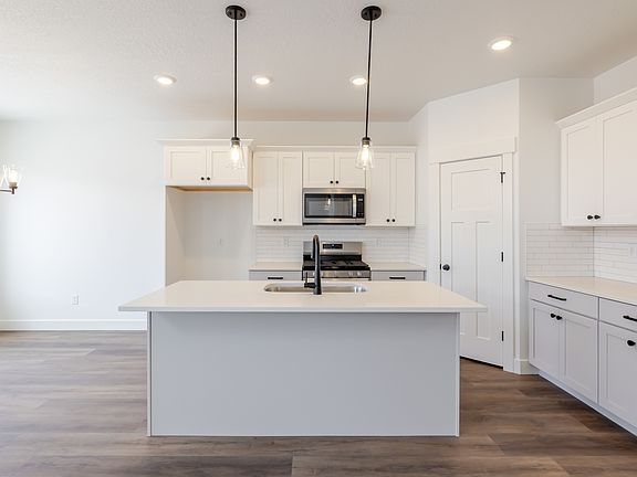 5th image of 4812 S Heartwood Rd #424