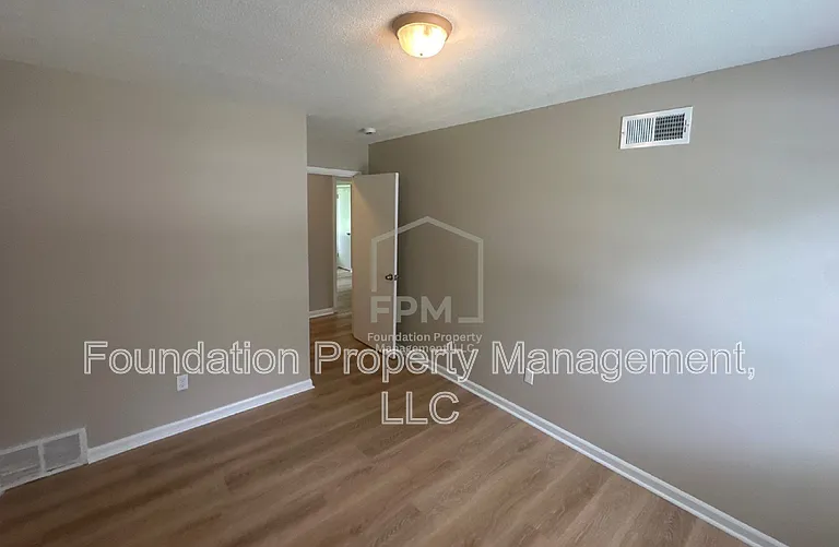 2224 Willow Wood Ave — Photo 12