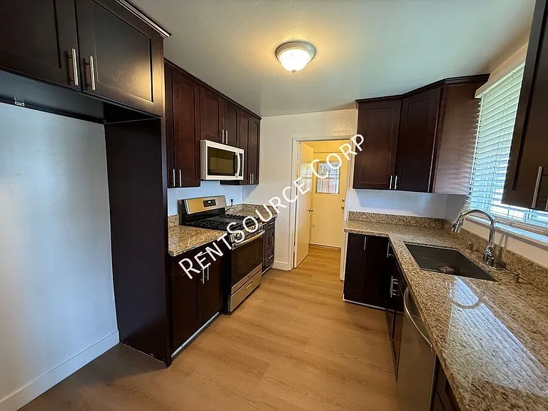 1149 W Avenue H11 — Photo 6