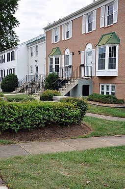 5th image of 90A Leeds Ct