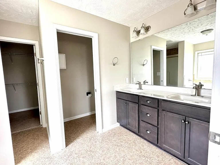 6311 Jacobs Creek Cir — Photo 13