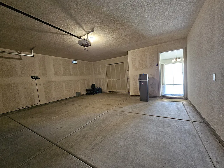 11374 E 27th Pl — Photo 28