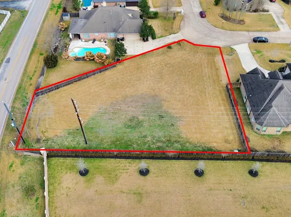 33231 Worthing Ln, Weston Lakes, TX 77441