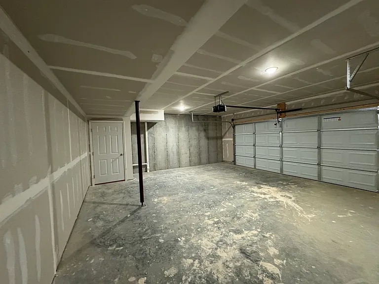 Creekside Apartments — Photo 64