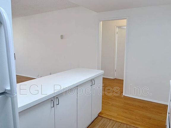 4th image of 7235 Hollywood Blvd #W312