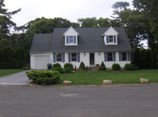 62 Hampton Rd, Hampton Bays, NY 11946