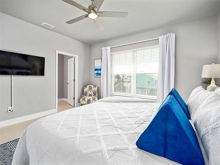 55 Atlantic Dr — Photo 38