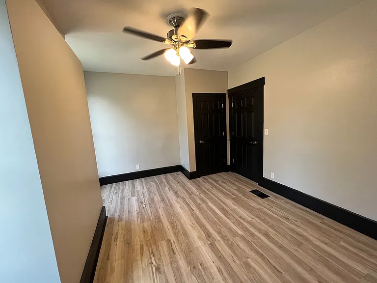 461 E Main St #1 — Photo 10