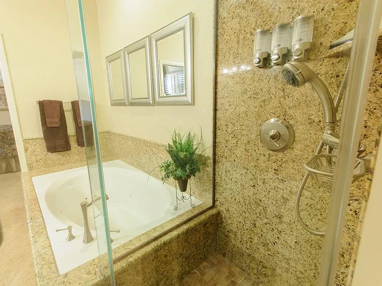 8270 N Hayden Rd #2007 — Photo 11