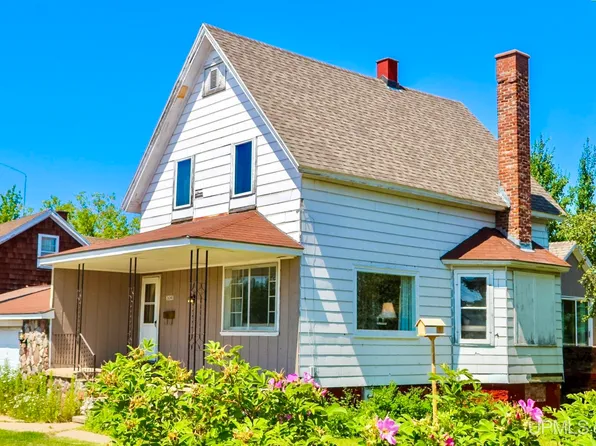26248 E Pine St, Calumet, MI 49913