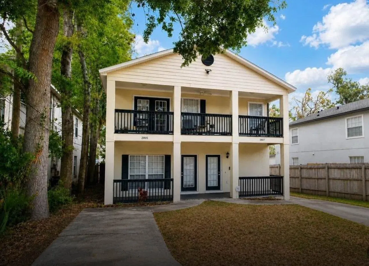 2 bed, 1220 sqft, $1,850 — Photo 1