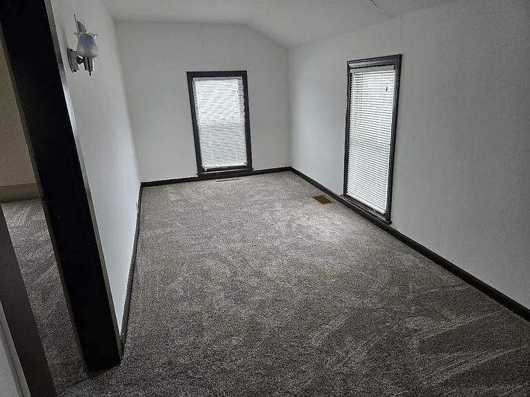 135 W Michigan Ave — Photo 12