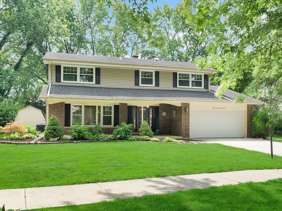 1st image of 24W645 Woodcrest Dr
