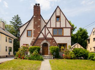 11 Whitfield Ter, New Rochelle, NY 10801