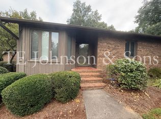 201 Ridgehaven Dr, Winston Salem, NC 27104