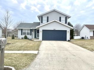 8804 Waterview Rd, Machesney Park, IL 61115