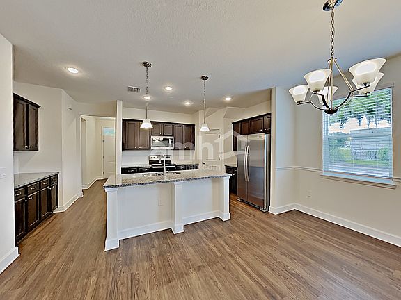3rd image of 2429 Park Ave