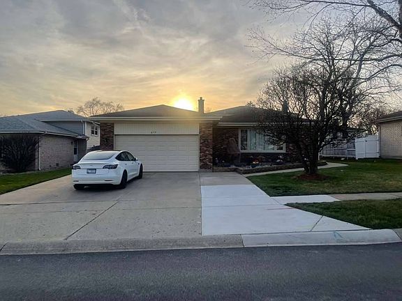 2nd image of 852 Tonne Rd