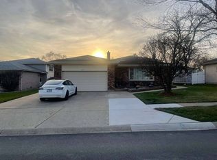 852 Tonne Rd, Elk Grove Village, IL