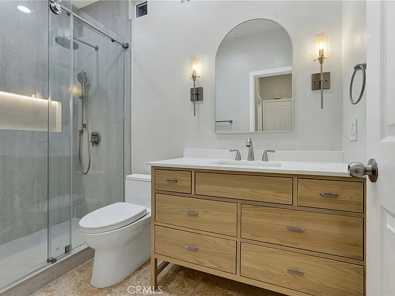 2468 Aquasanta — Photo 16