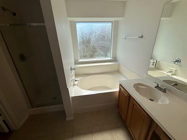 3912 Silver Springs Dr — Photo 9