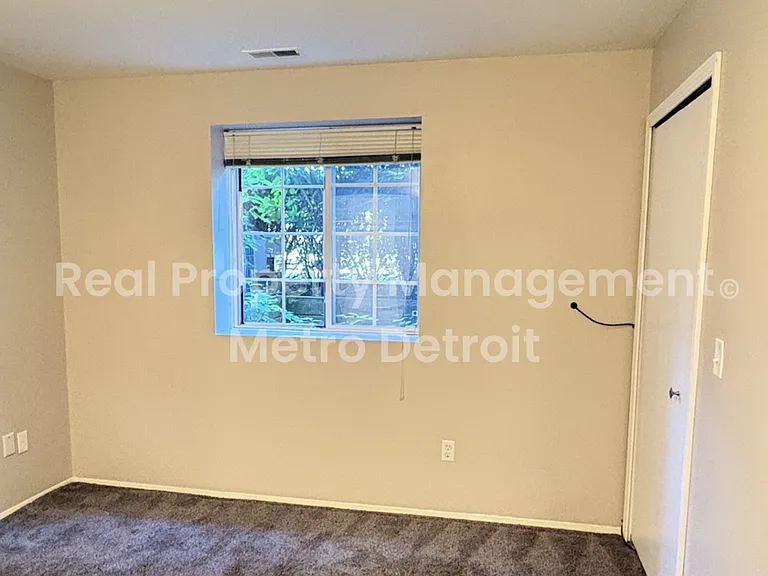 23322 Poplar Dr — Photo 9