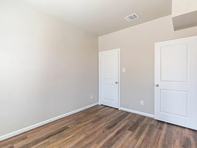 135 Park Place Cir #B — Photo 19
