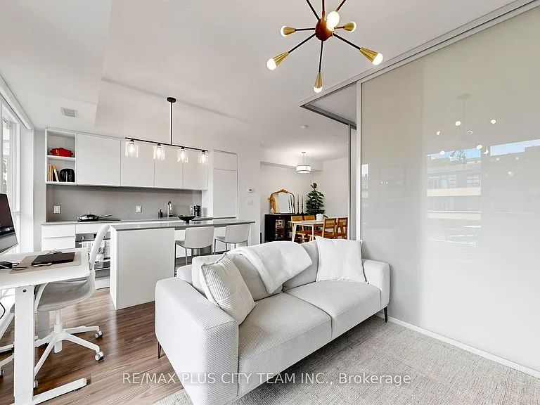 377 Madison Ave #503 — Photo 4