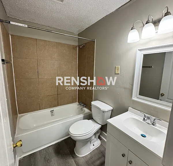 3760 Mandalay Dr — Photo 5