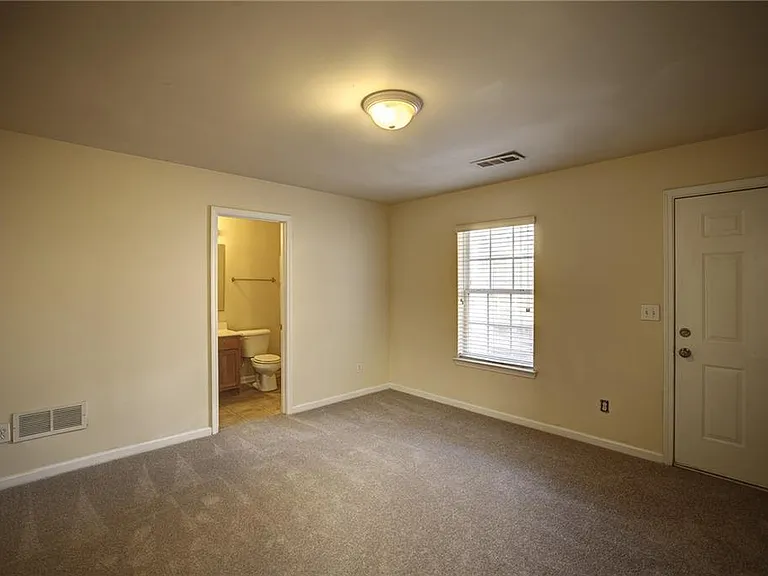 2247 Landing Ridge Dr — Photo 5