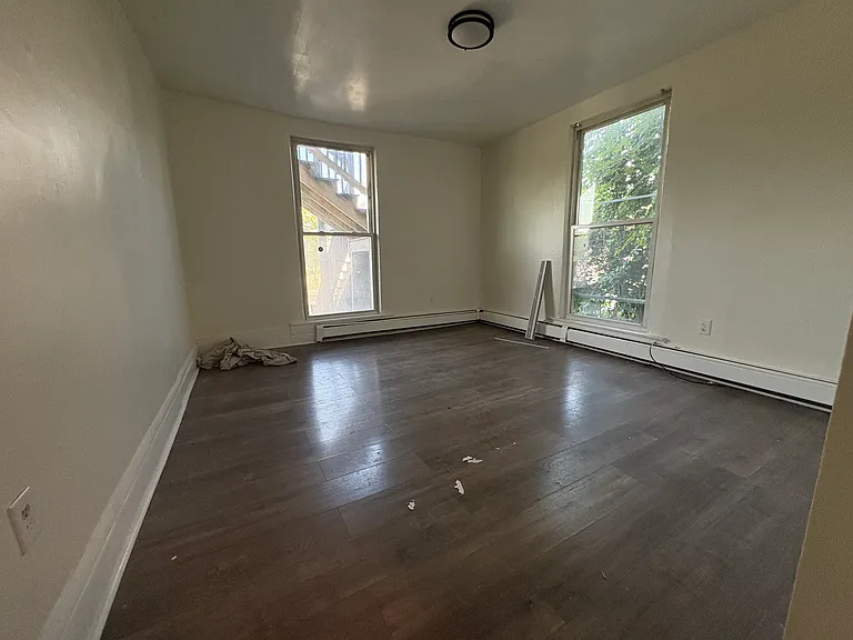 8 Hammond St #1 — Photo 2