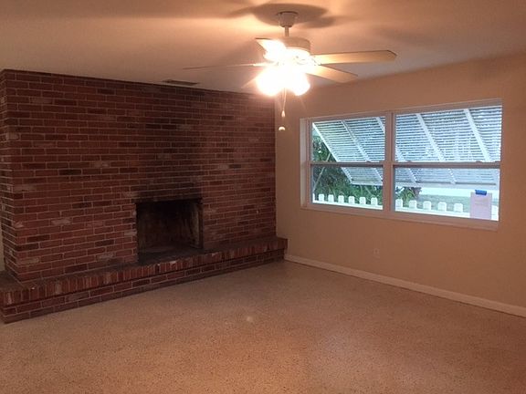 4th image of 2401 20th Ave